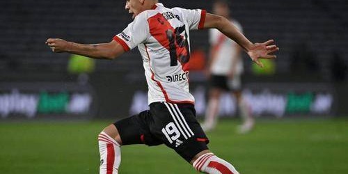 不满！19岁天才127分钟迷失德甲，曼城1850万投资打水漂？